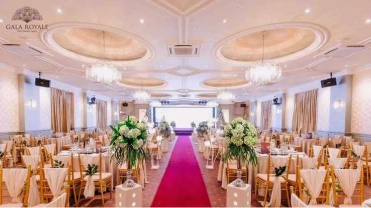 Ảnh chụp lối đi tại sảnh Pearl tầng 1, nhà hàng Gala Royale