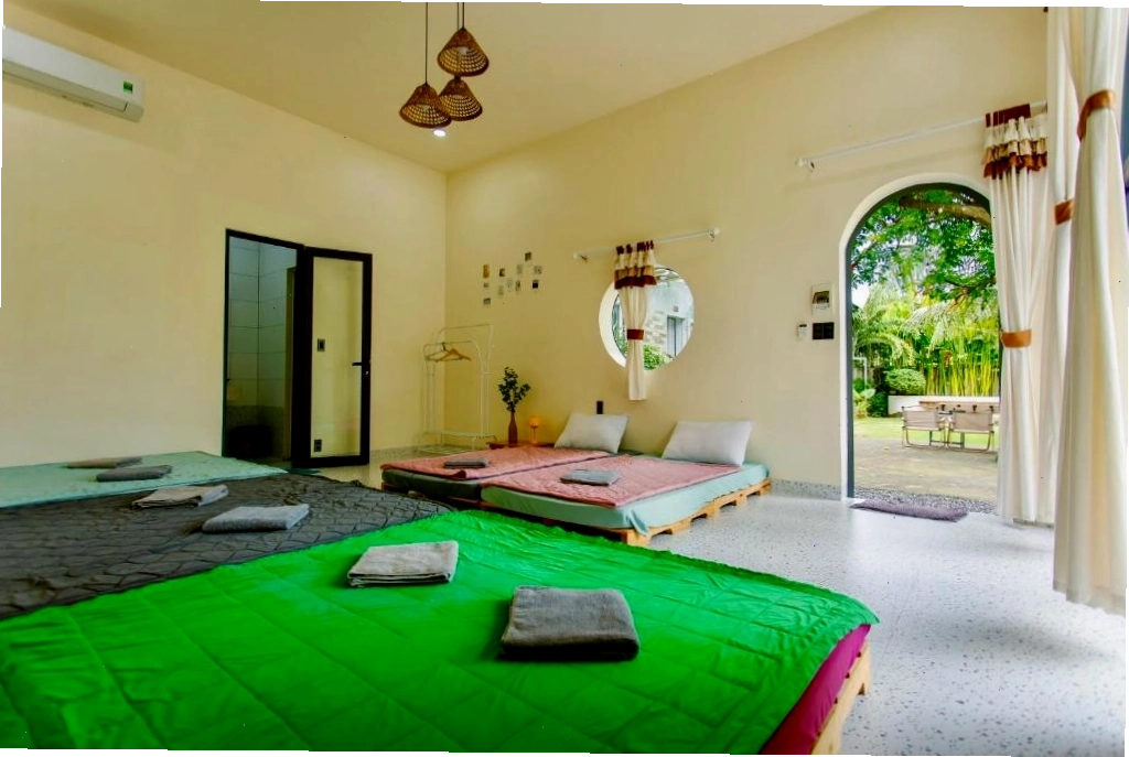 Ảnh phòng nghỉ tại Hồ Cốc Backpacker Homestay với trang thiết bị hiện đại