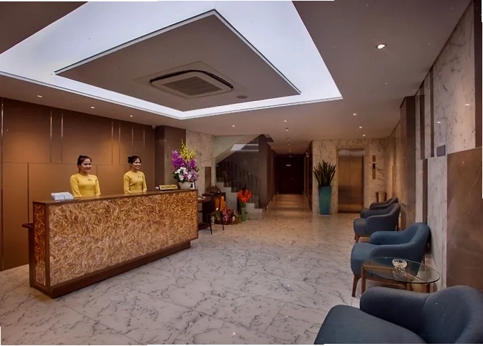 Avora Hotel Đà Nẵng nhìn từ bên ngoài với kiến trúc hiện đại