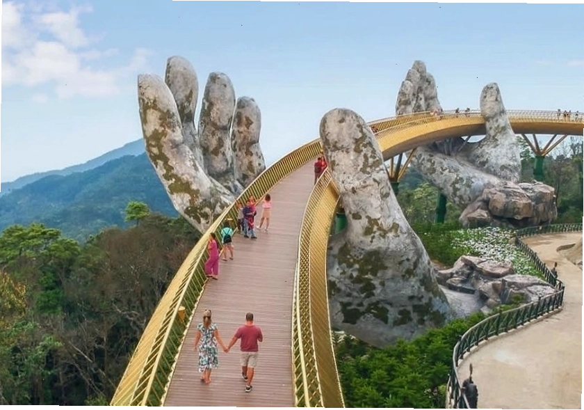 Bà Nà Hills với kiến trúc châu Âu ấn tượng và Cầu Vàng độc đáo