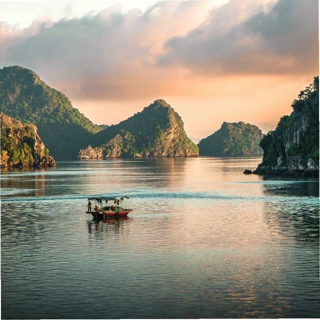 Bãi biển Bãi Cháy thơ mộng