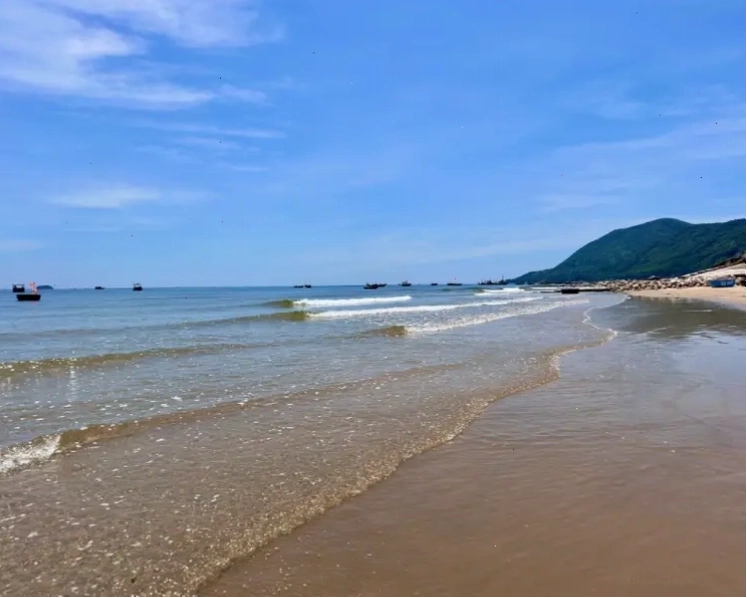 Bãi biển Mỹ Khê Đà Nẵng nhìn từ trên cao