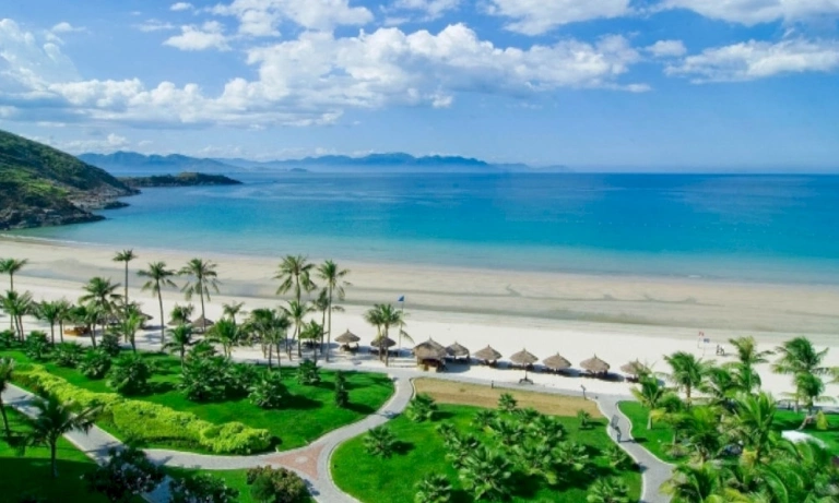 Bãi biển Non Nước Đà Nẵng: Thiên đường nghỉ dưỡng giữa lòng thành phố