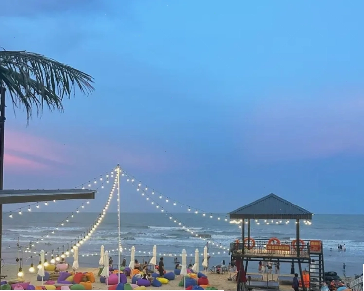 Bãi biển Quan Lạn với vẻ đẹp hoang sơ
