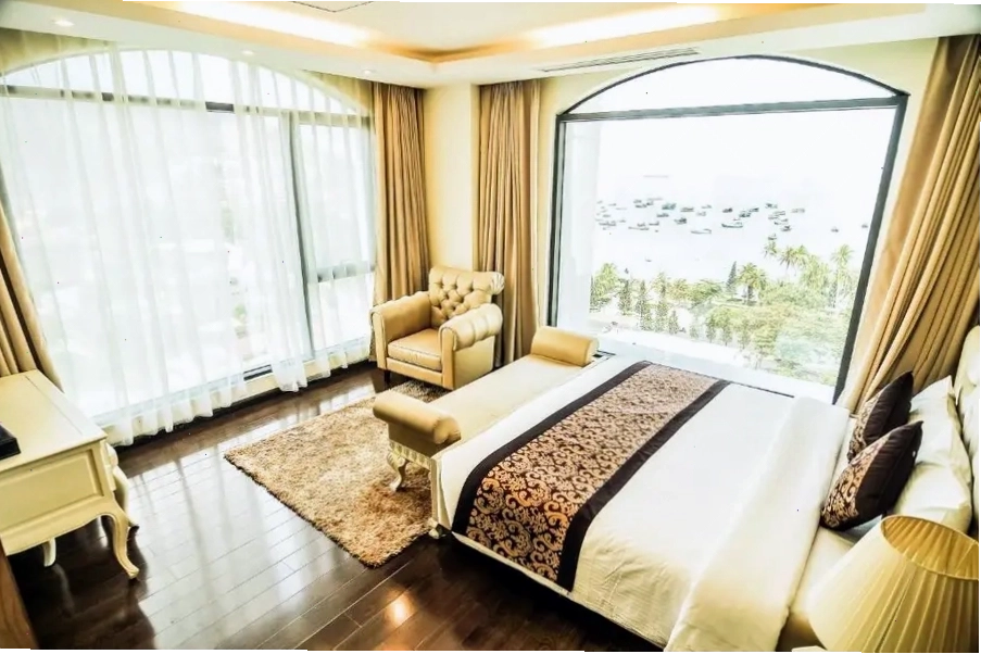 Bãi biển riêng tại một khách sạn Vũng Tàu view biển