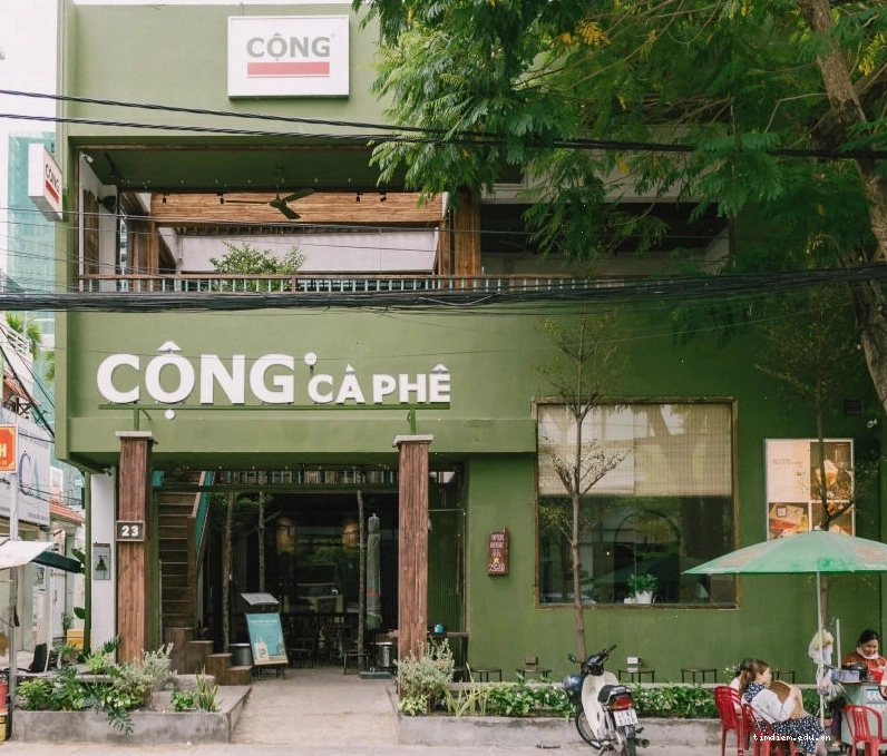 Bàn ghế gỗ phong cách cổ điển