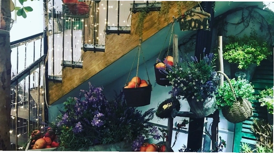 Bảng hiệu Vintage 1976 Cafe mang phong cách retro độc đáo