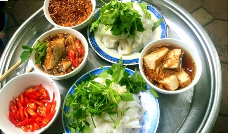 Bánh Cuốn Bà Hoành - Quán ăn ngon Hà Nội được nhiều người yêu thích
