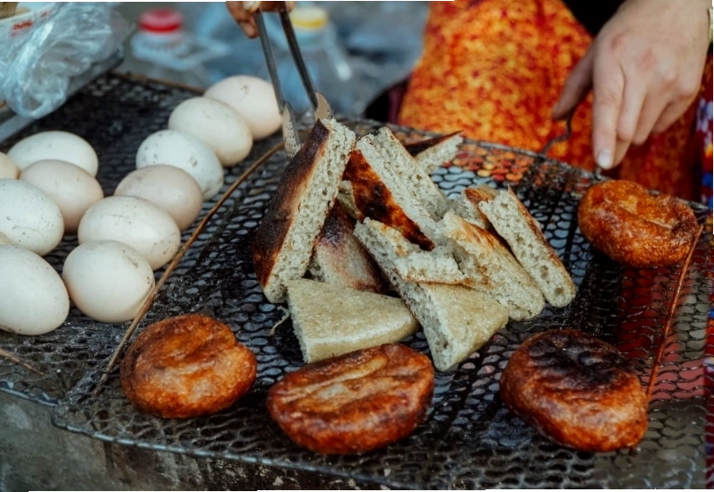 Bánh tam giác mạch