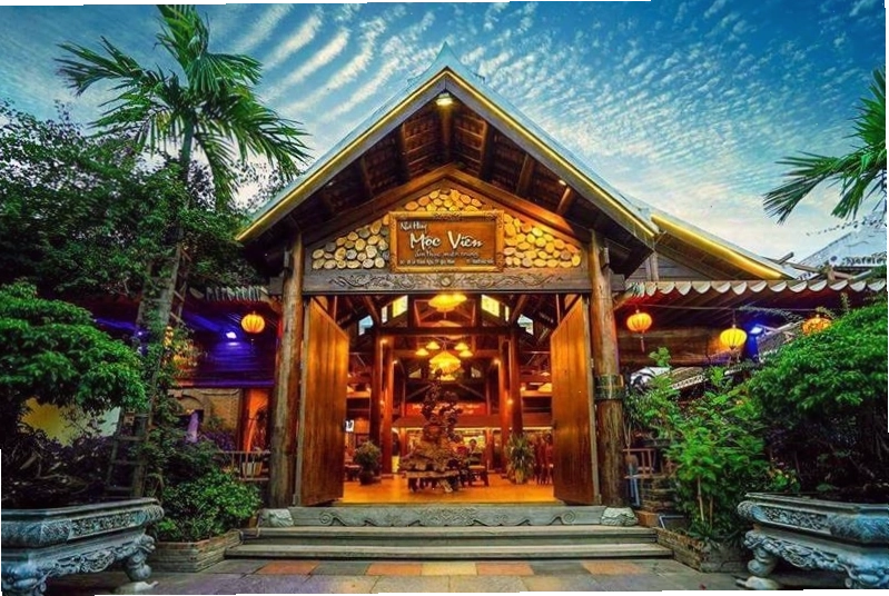 Bánh xèo tôm nhảy giòn rụm