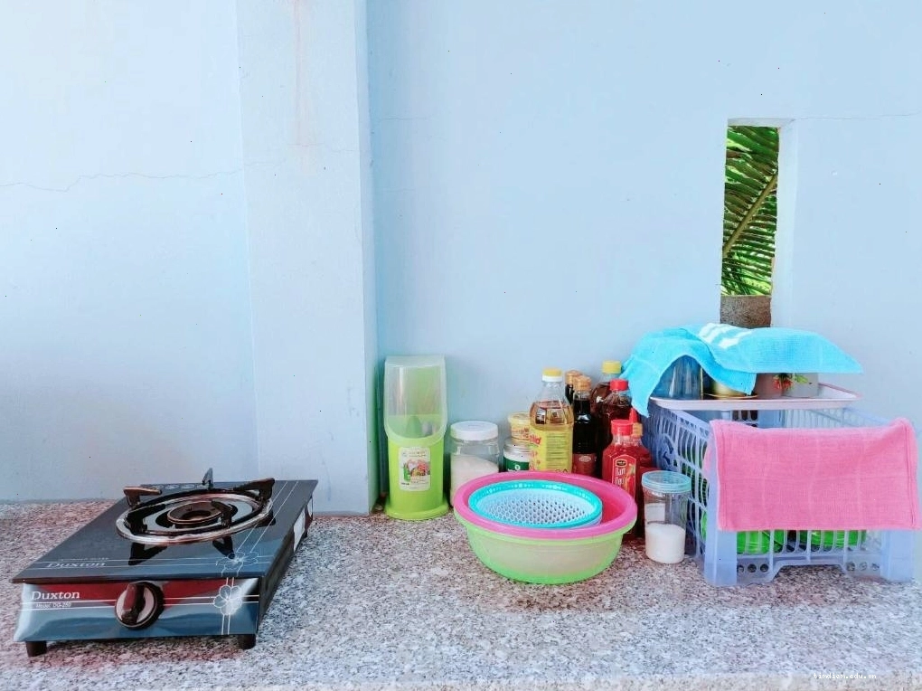 Bày trí phòng tắm đầy đủ tiện nghi tại Bot Bien Homestay