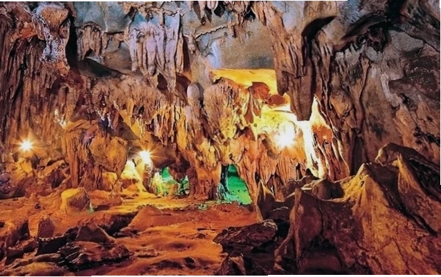 Bên trong Ngũ Động Thi Sơn