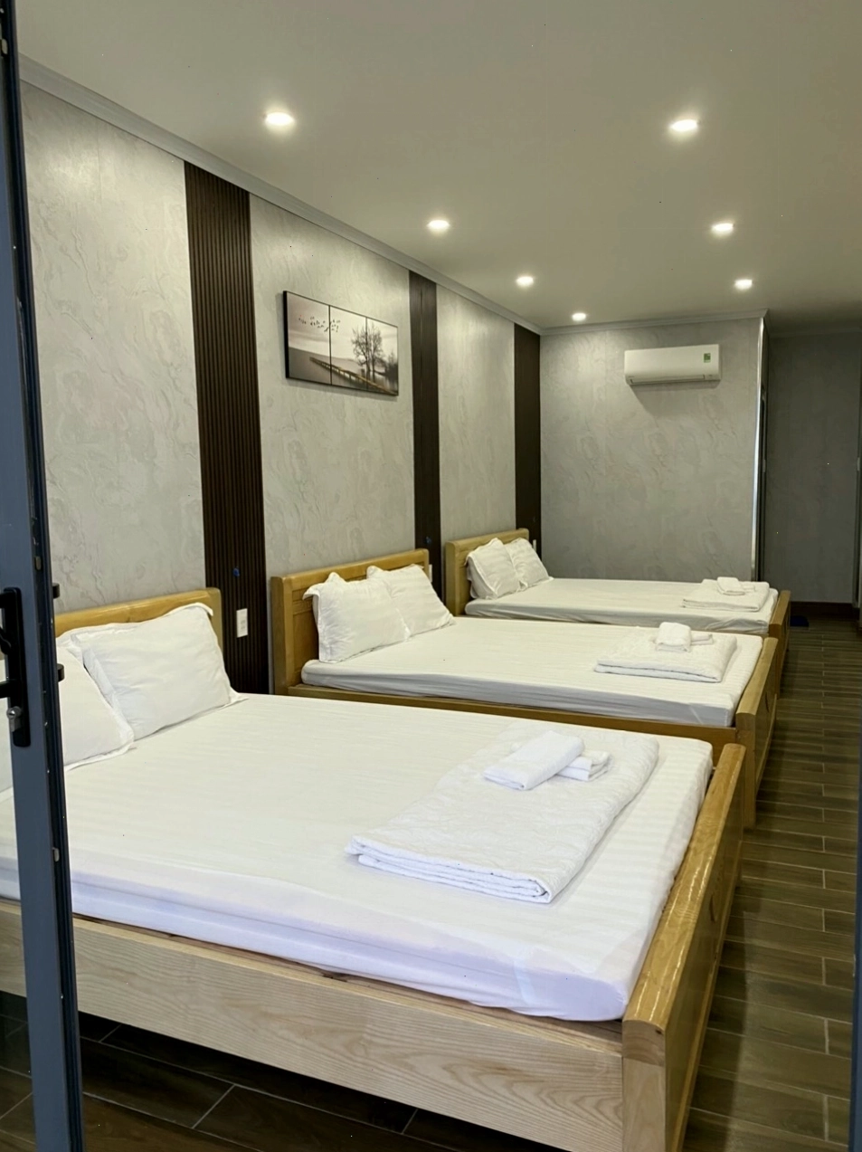Bên trong phòng tập thể Homestay Bãi Đá Chày