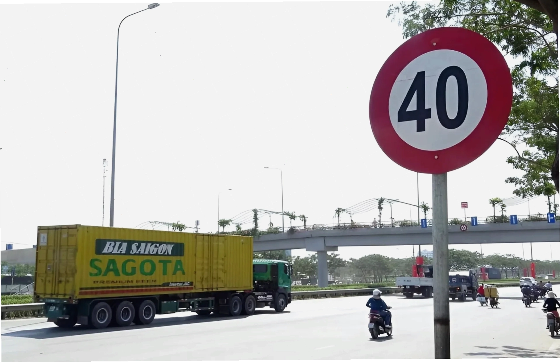 Biển báo tốc độ là gì? Minh họa ý nghĩa và vai trò trong an toàn giao thông