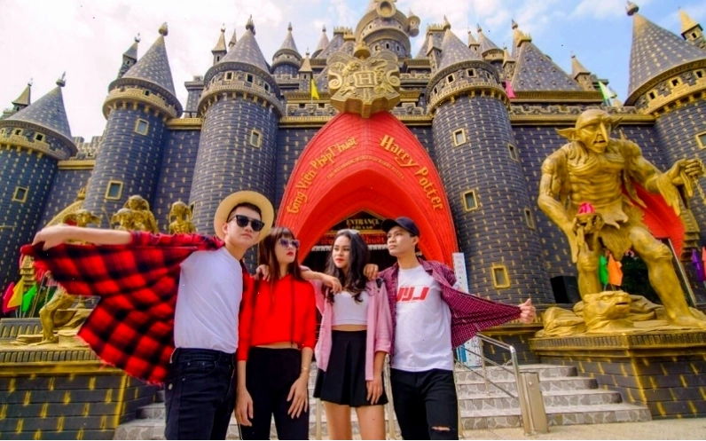 Biển nhân tạo Tiên Đồng Ngọc Nữ tại Suối Tiên