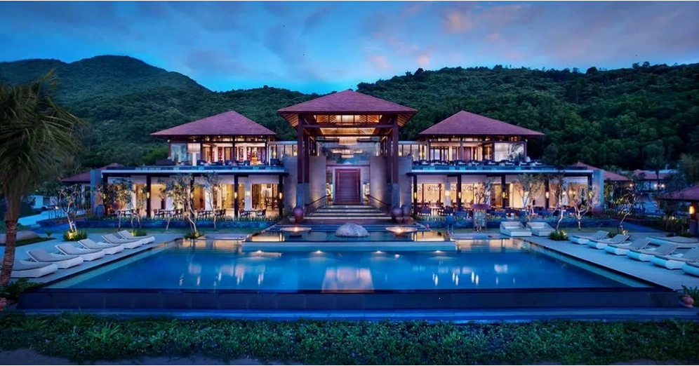 Biệt thự sang trọng với hồ bơi riêng tại Banyan Tree Lăng Cô