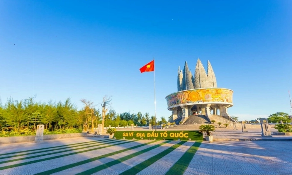 Biểu tượng Mũi Sa Vĩ, điểm cực Đông của đất liền Việt Nam