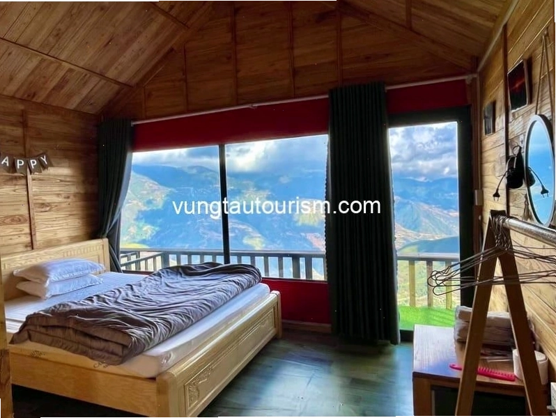 Bình minh trên biển mây Tà Xùa