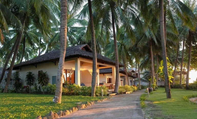 Blue Ocean Resort Mũi Né: Trải nghiệm nghỉ dưỡng Tropical Rustic sát biển