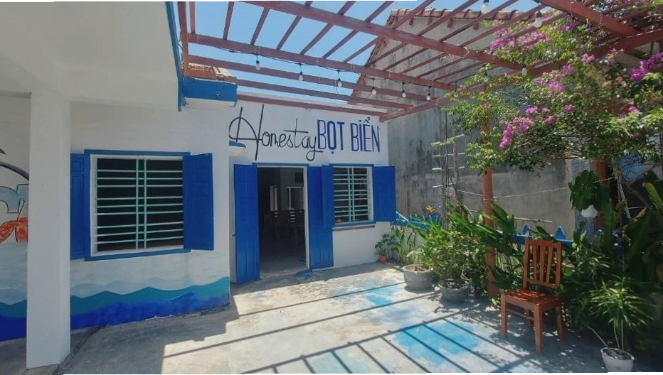 Bọt Biển Homestay Mũi Né với phong cách trang trí nhiều màu sắc