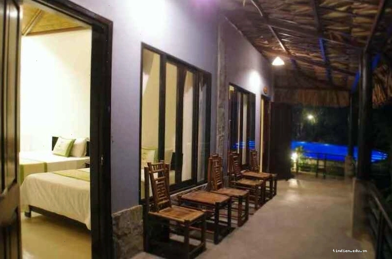 Bữa ăn ngon miệng tại nhà hàng Mai Châu Sky Resort