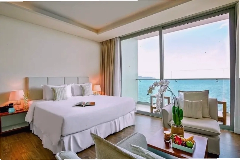 Bữa sáng ngon miệng với view biển