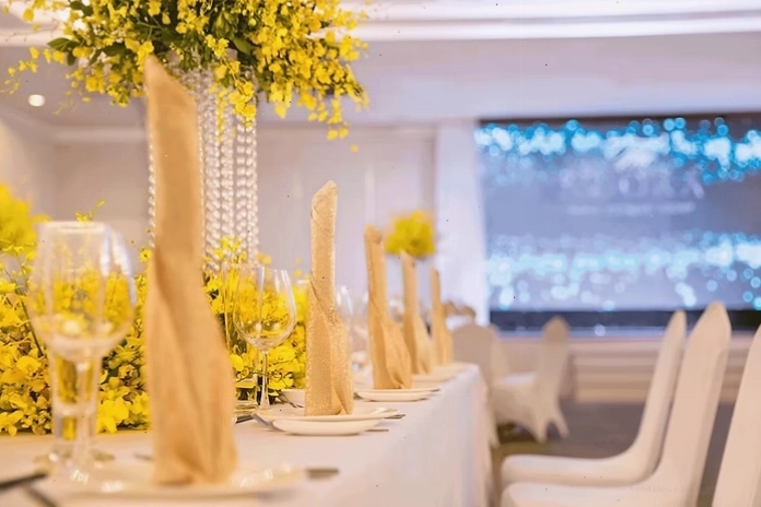 Bữa tiệc sang trọng và tinh tế với các món ăn hấp dẫn tại Đông Phương