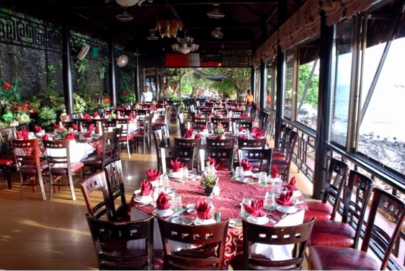 Buffet hải sản tươi ngon tại Nhà hàng Gành Hào