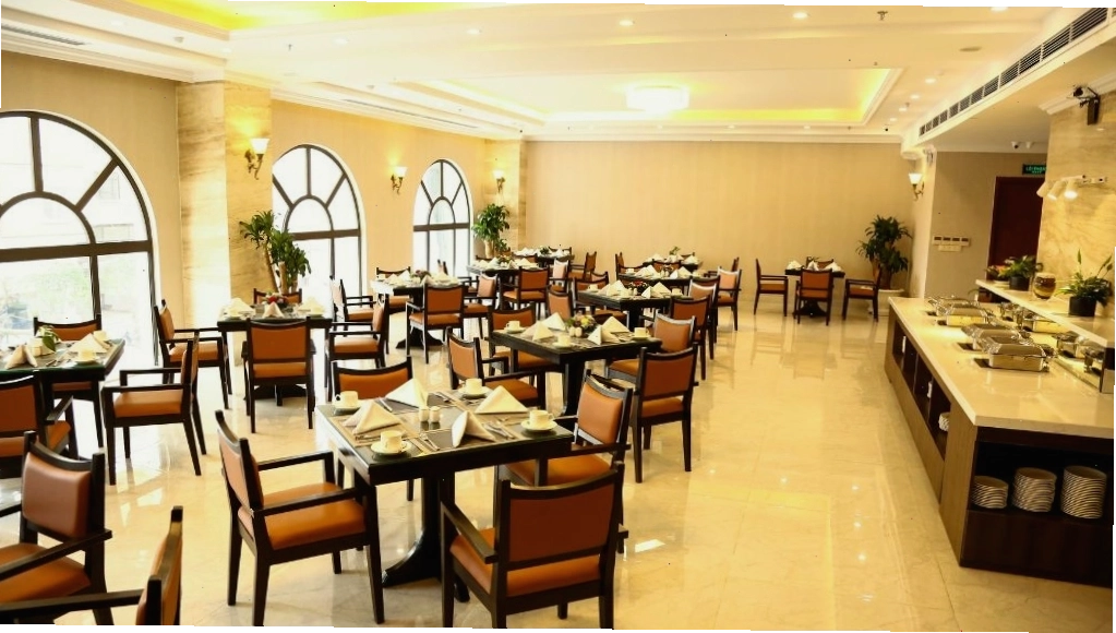 Buffet sáng hấp dẫn tại Khách sạn Galaxy Hạ Long