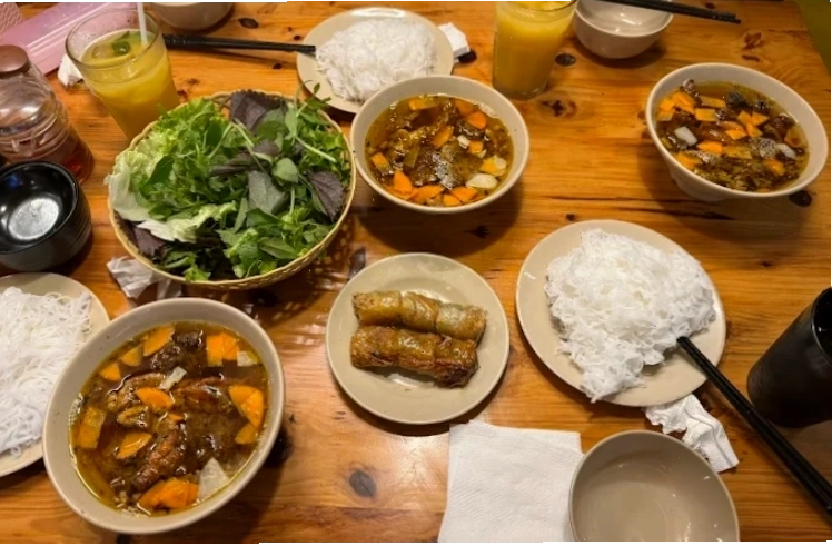 Bún Chả Ta