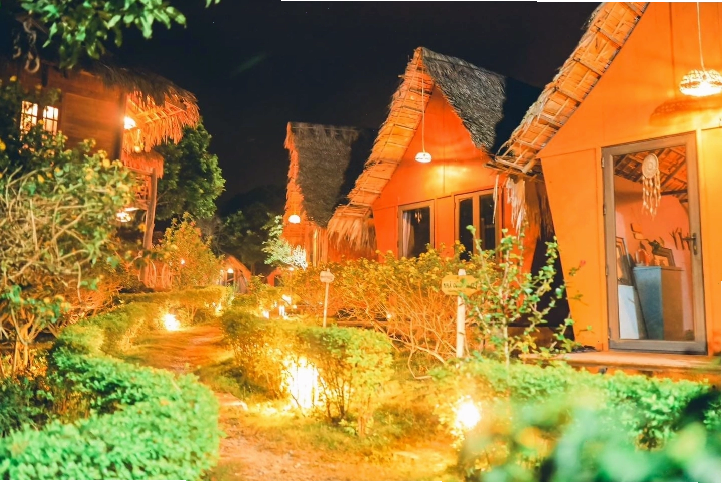 Bungalow bốn người Cổ Tích tại Fairy House Homestay