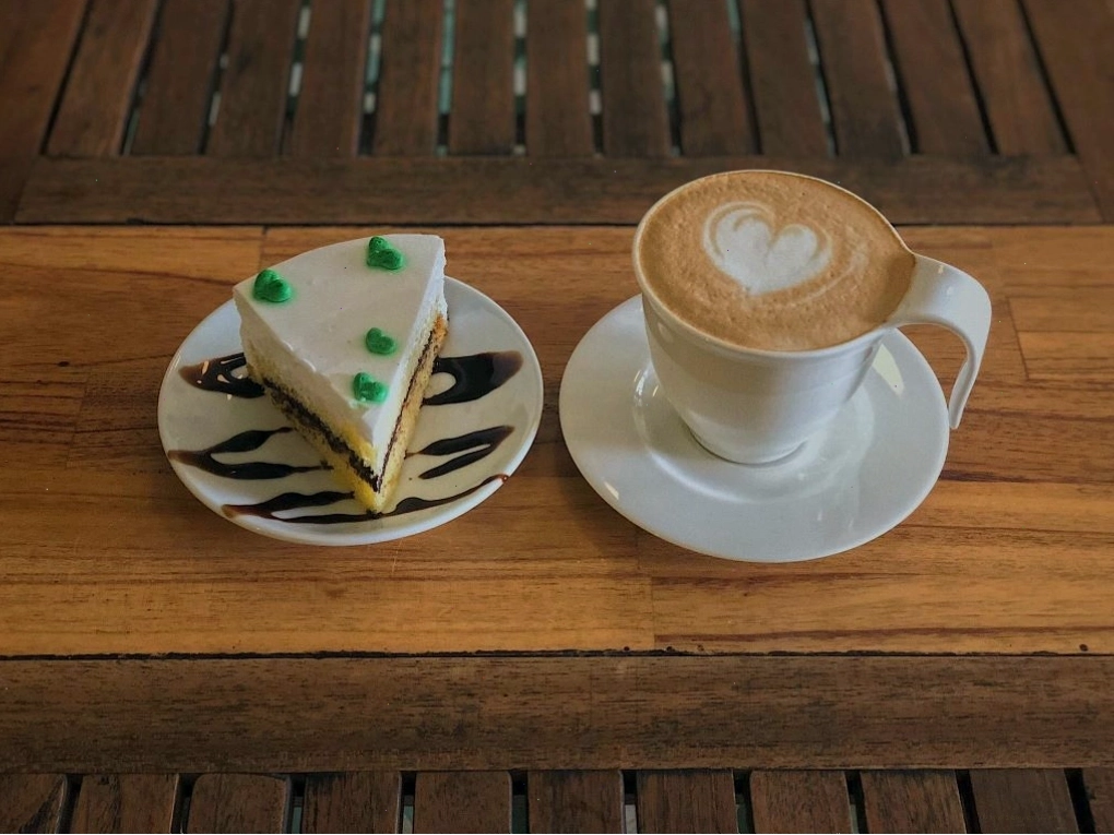 Buổi biểu diễn nhạc acoustic tại Hue Cafe Roastery