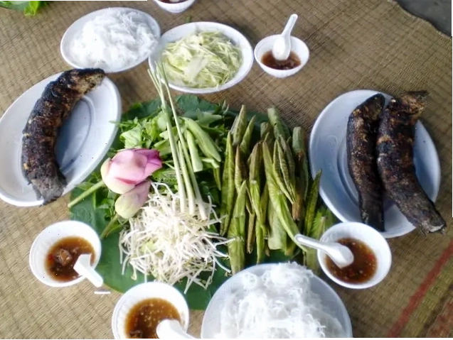 Cá lóc nướng lá sen non - đặc sản miền Tây