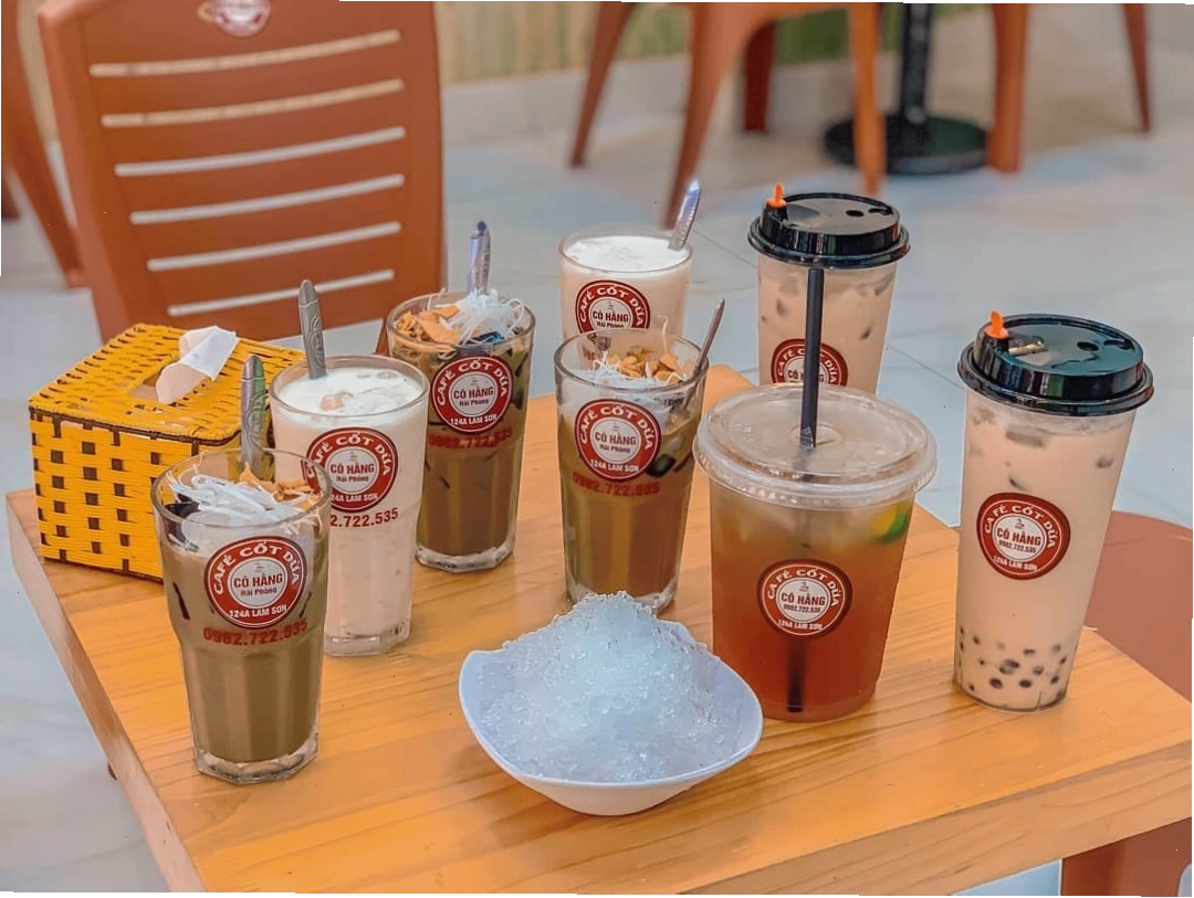 Cà phê cốt dừa Cô Hằng với lớp kem mịn màng hấp dẫn
