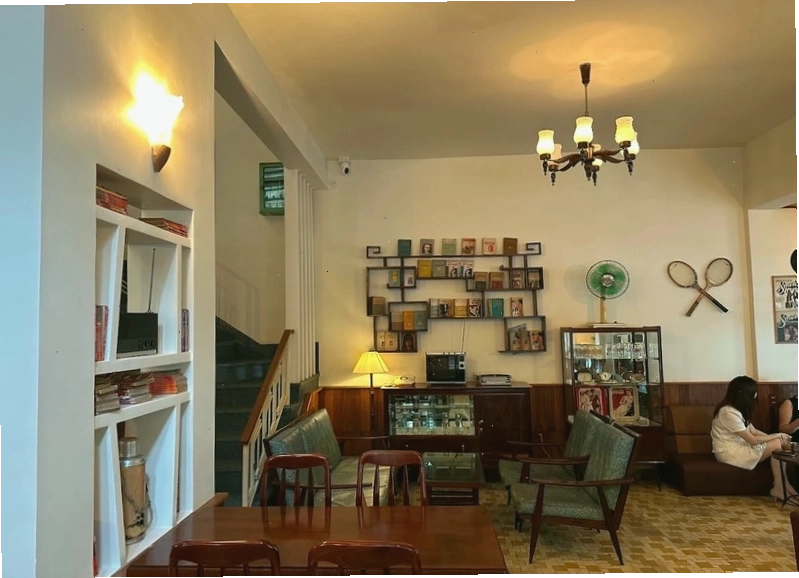 Cà phê Linh là điểm đến lý tưởng để tìm về Sài Gòn xưa