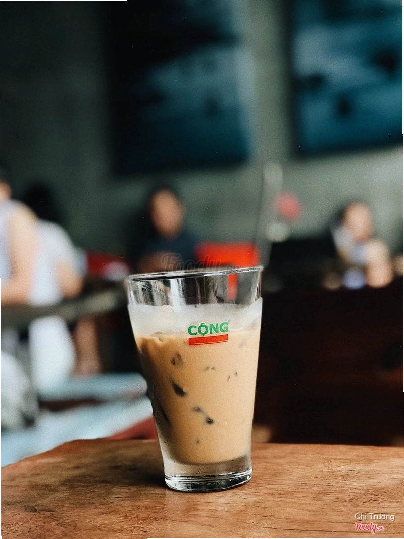 Cà phê sữa đá Sài Gòn đặc trưng của Cộng Cafe