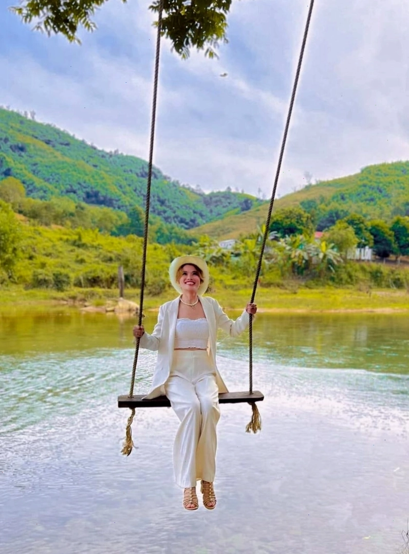 Các hoạt động vui chơi đa dạng tại Suối đá Hòn Giao