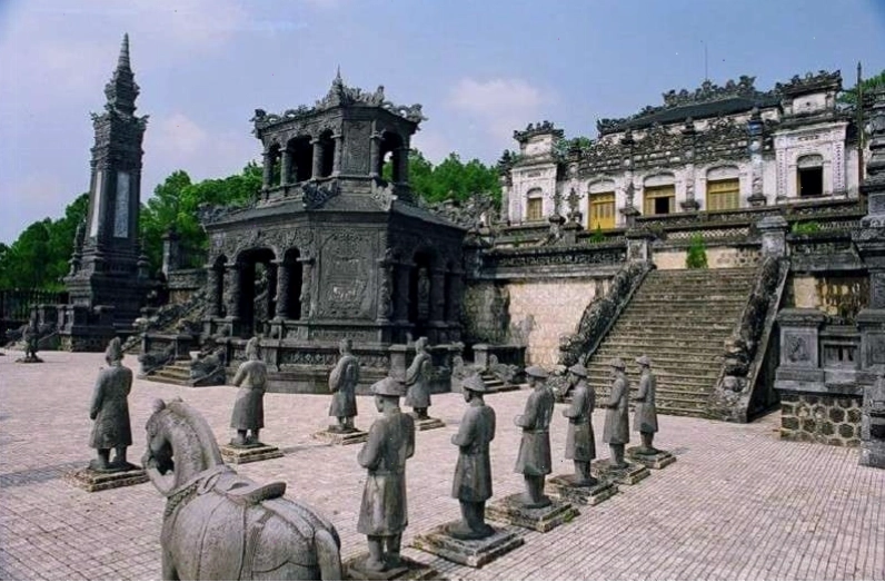 Các lăng tẩm vua Nguyễn tại Huế mang giá trị lịch sử và kiến trúc
