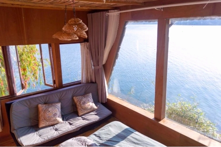 Các lựa chọn phòng Bungalow tại The Lake House Dalat, có cả loại trên mặt nước