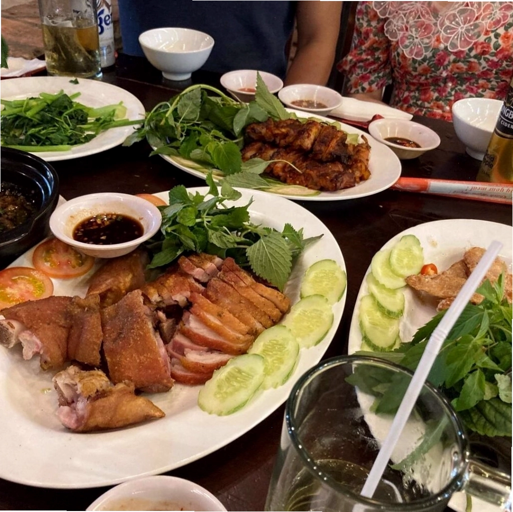 Các món ăn ngon tại Nhà hàng Sân Vườn Bên Sông Kha Vạn Cân