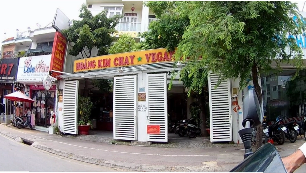 Các món ăn tại Cơm Chay Hoàng Kim có hương vị truyền thống, phù hợp cho bữa ăn gia đình
