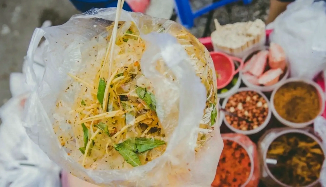 Các món ăn vặt hấp dẫn tại khu vực Công viên Gia Định