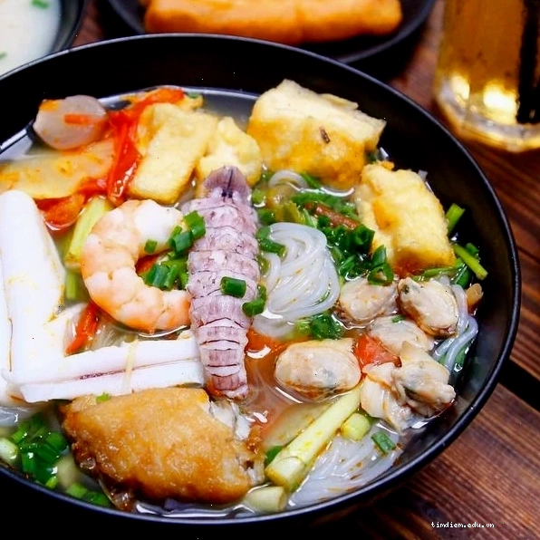Các món hải sản tươi ngon được chế biến tinh tế tại Nhà hàng Ngọc Phượng