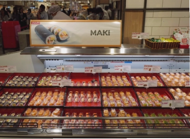 Các món Sushi tươi ngon và đa dạng tại khu ẩm thực Delica World, AEON Mall Hà Đông