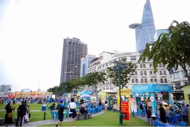 Các phiên chợ ẩm thực cuối tuần tại công viên Bến Bạch Đằng