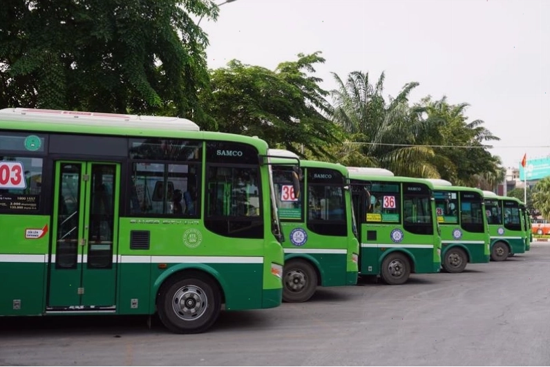 Các tuyến xe buýt đi đến Công viên Đầm Sen