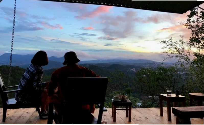 Cafe Chiếc Lá tại Samten Hills Đà Lạt