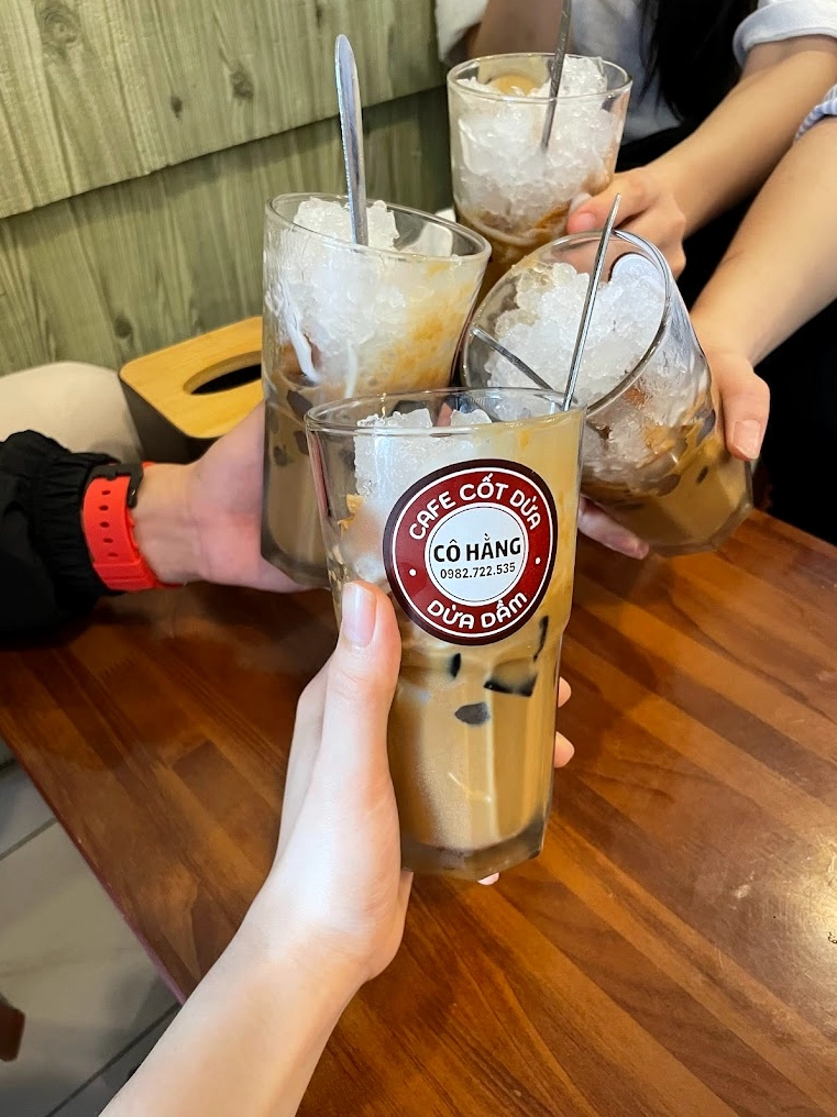Cafe Cốt Dừa Cô Hằng: Hương vị Hải Phòng nức tiếng