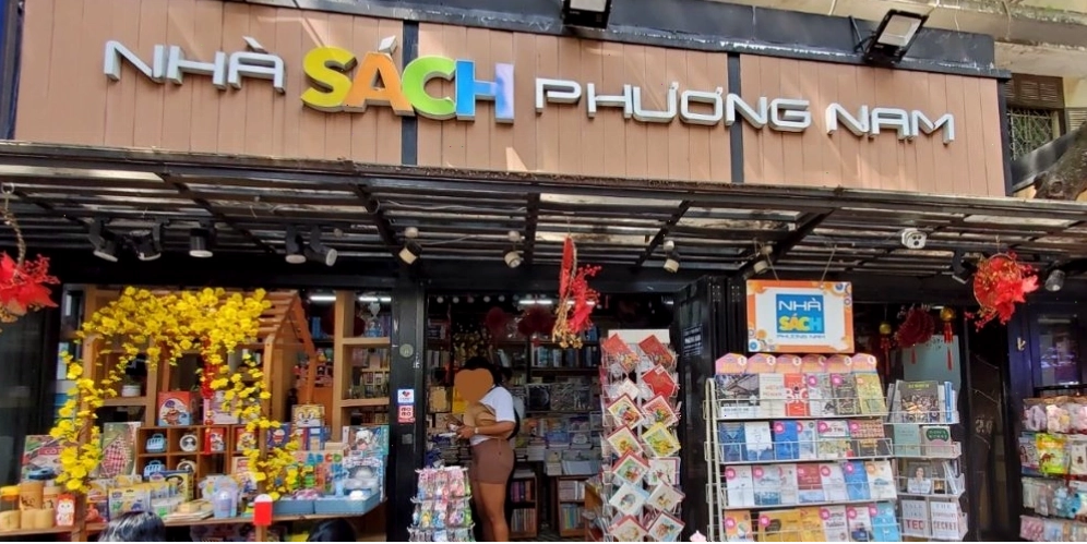 Cafe sách Phương Nam nằm trên đường sách Nguyễn Văn Bình