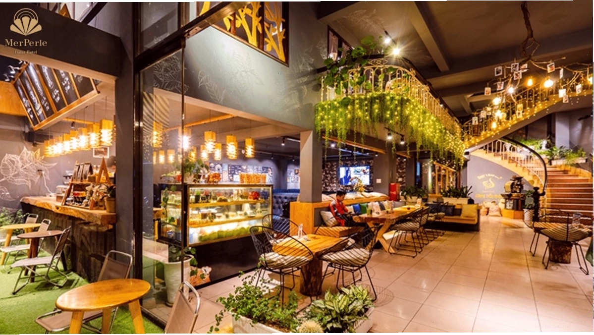 Cafe Tối Đen Đà Lạt với không gian tối giản